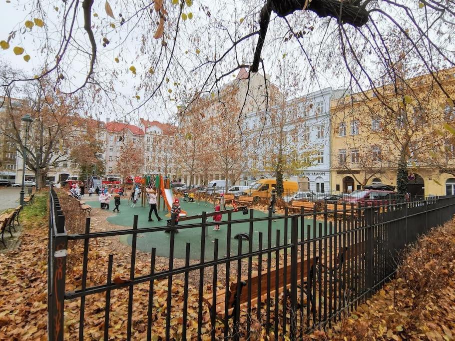 Auriapartments Karlin 2Kk S Terasou A Parkovanim Praga Exterior foto